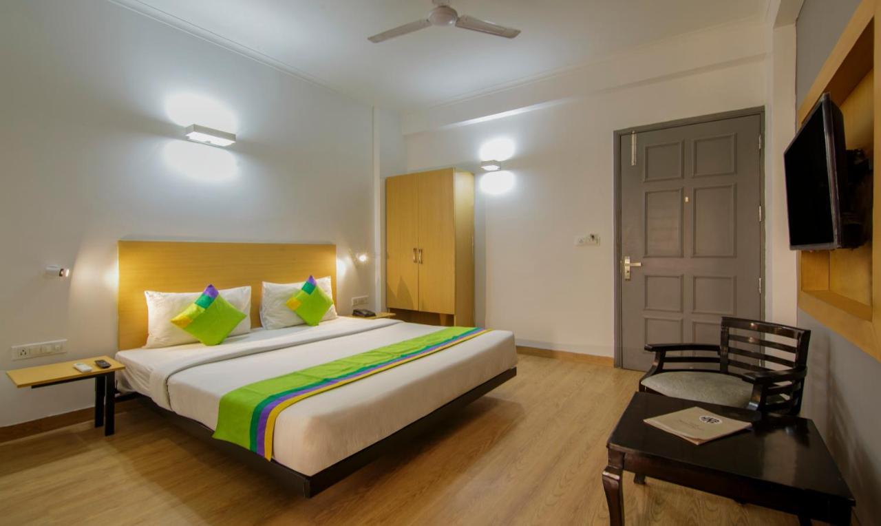 ホテル Treebo Noida Express エクステリア 写真