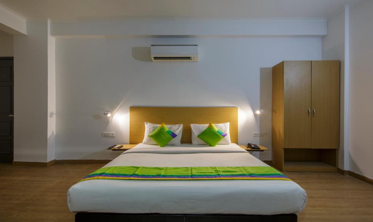 ホテル Treebo Noida Express エクステリア 写真