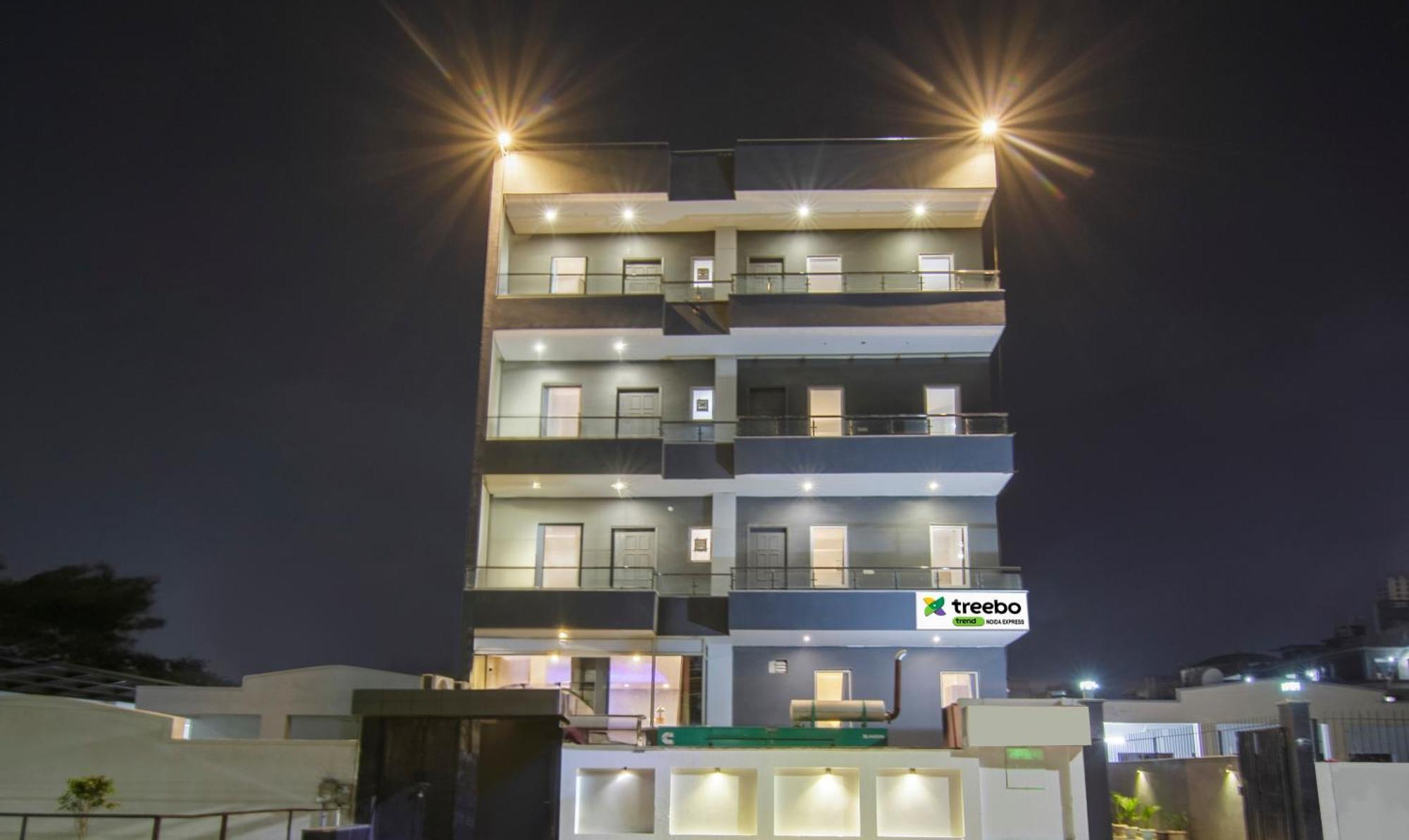 ホテル Treebo Noida Express エクステリア 写真